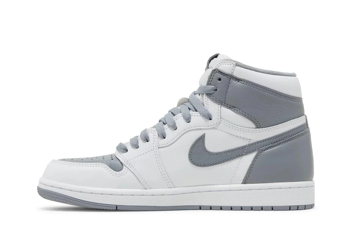 Tênis Air Jordan 1 High OG Stealth Cinza detalhe do solado