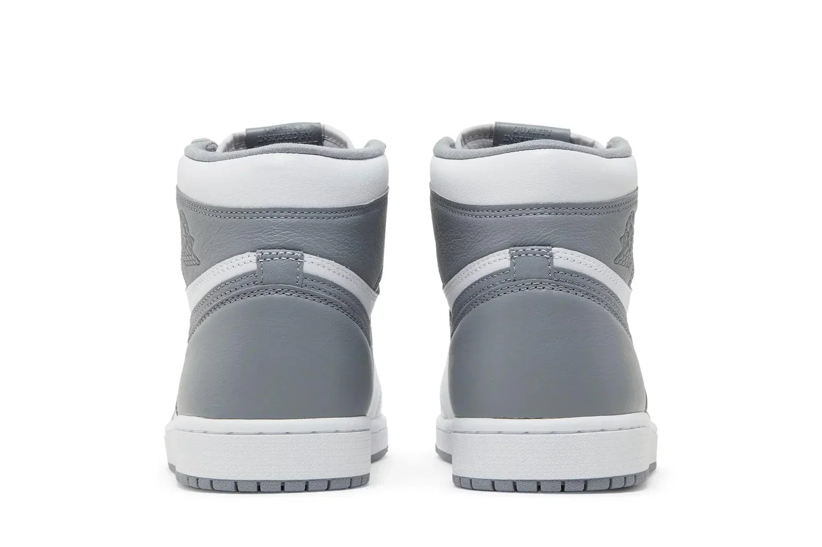 Tênis Air Jordan 1 High OG Stealth Cinza detalhe do material