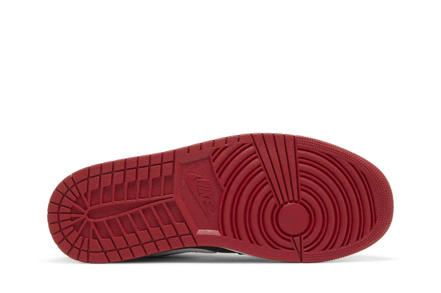 Tênis Air Jordan 1 Low Alternate Bred Toe Vermelho vista traseira
