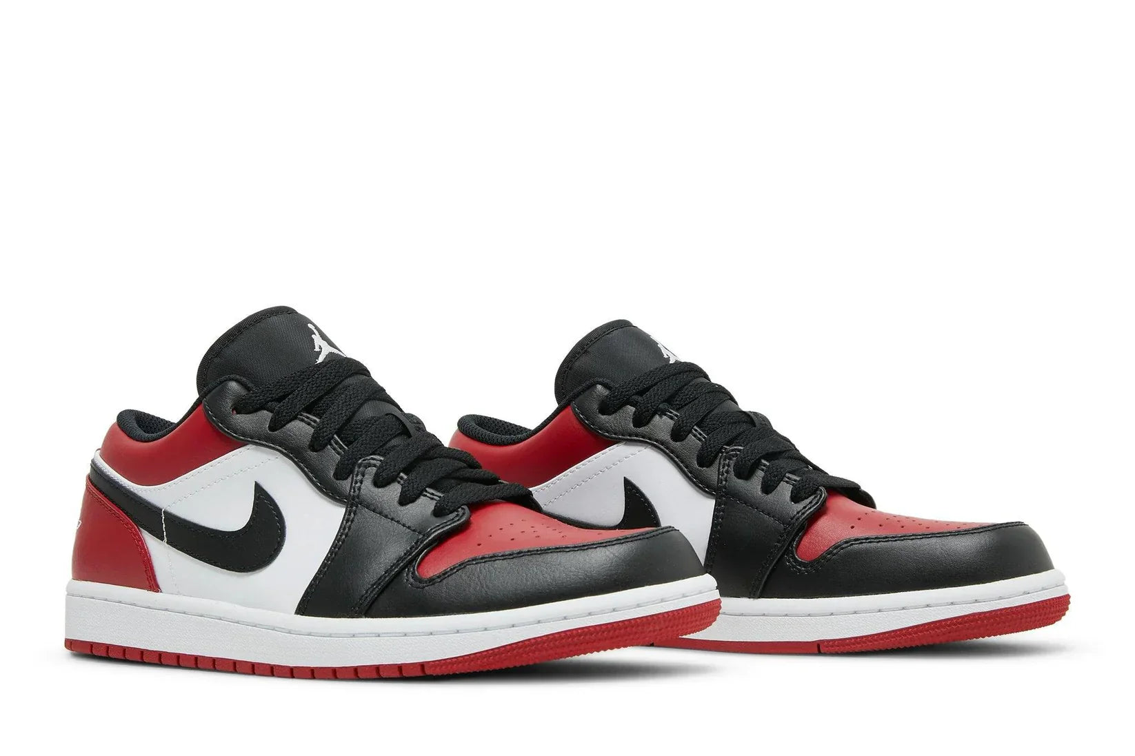 Tênis Air Jordan 1 Low Bred Toe Vermelho detalhe do solado