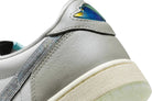 Tênis Air Jordan 1 Low Lunar New Year Photon Dust Cinza detalhe do acabamento