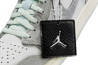 Tênis Air Jordan 1 Low Lunar New Year Photon Dust Cinza vista adicional