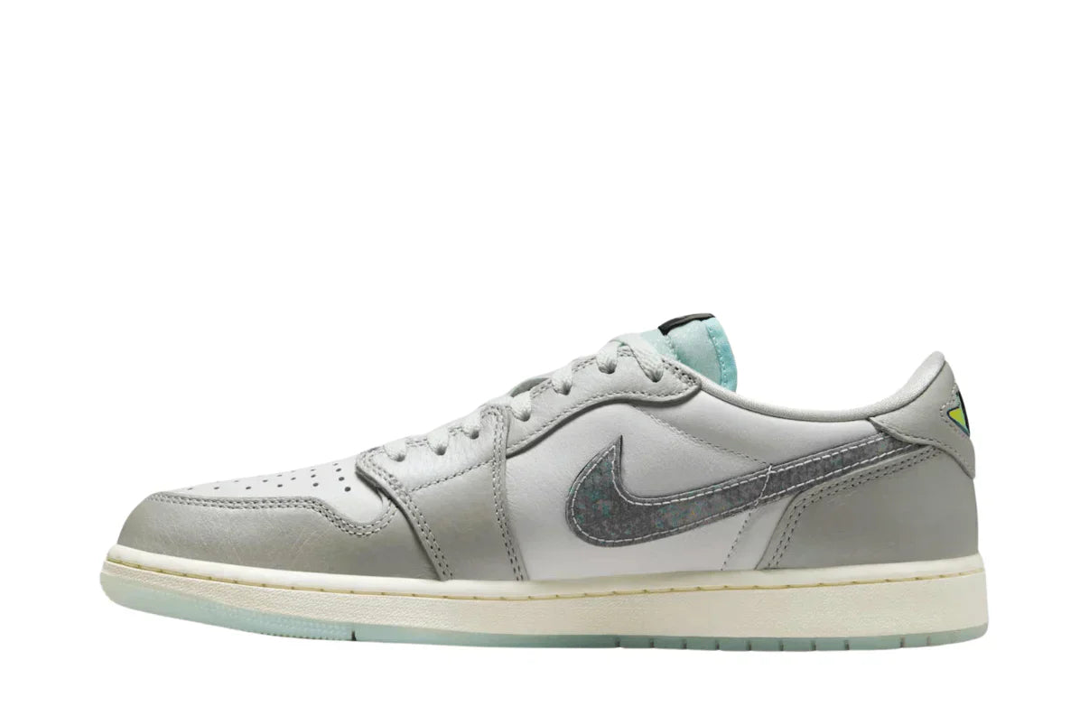 Tênis Air Jordan 1 Low Lunar New Year Photon Dust Cinza vista superior