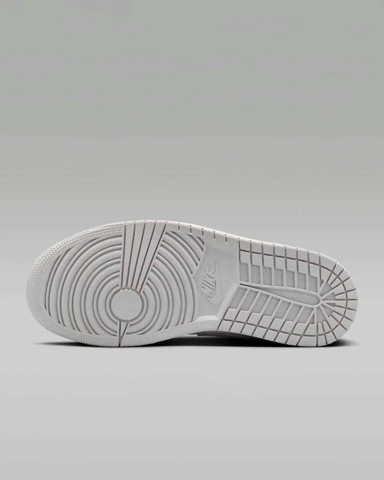 Tênis Air Jordan 1 Low Neutral Grey Coconut Milk Cinza detalhe lateral