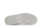 Tênis Air Jordan 1 Low Og Metallic Silver Cinza vista traseira