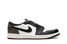 Tênis Air Jordan 1 Low Og Mocha Marrom vista lateral