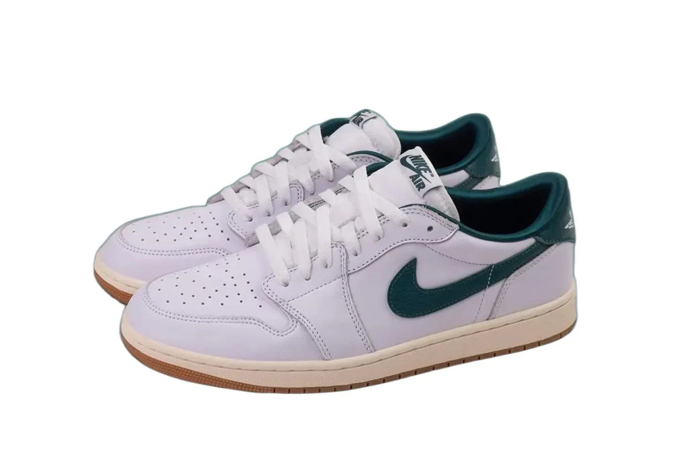 Tênis Air Jordan 1 Low OG Oxidized White Green Branco detalhe do material