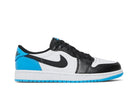 Tênis Air Jordan 1 Low OG UNC Azul vista lateral