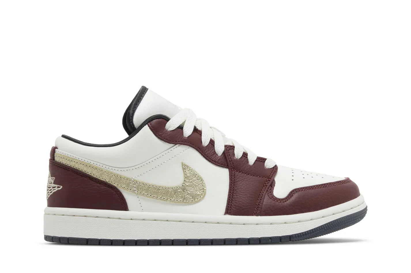 Tênis Air Jordan 1 Low Year of Dragon 2024 vista lateral