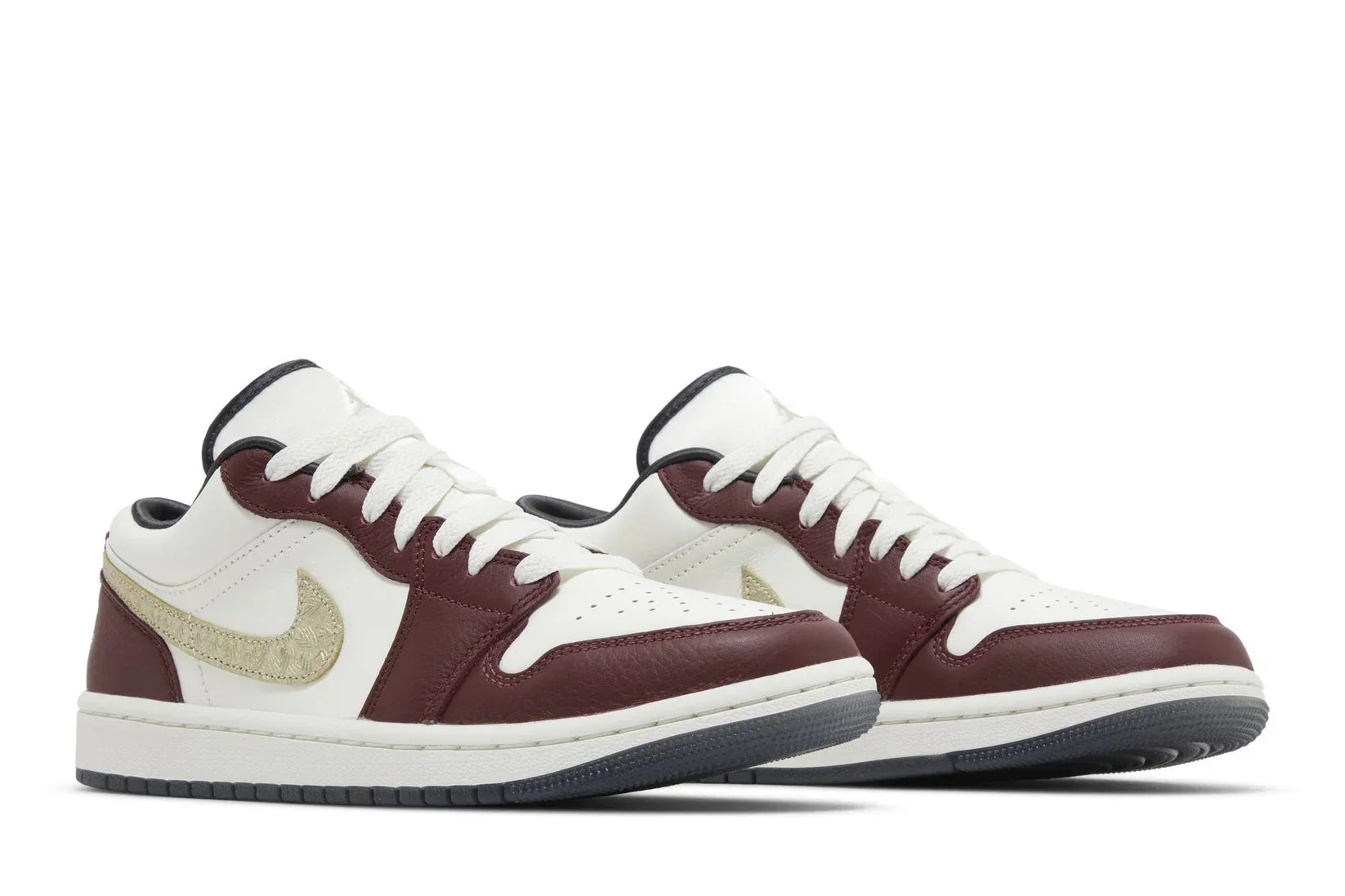 Tênis Air Jordan 1 Low Year of Dragon 2024 detalhe do material