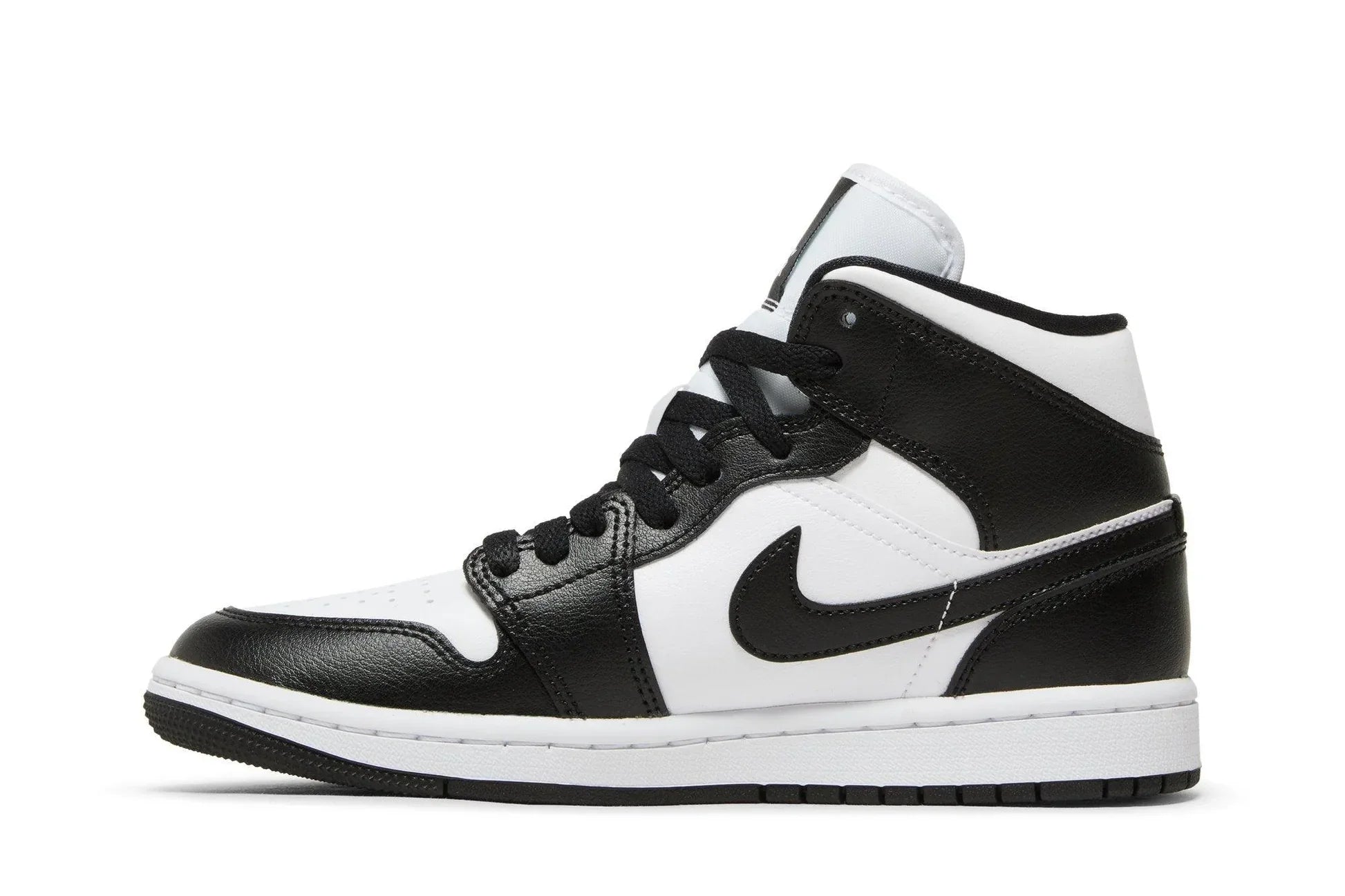 Tênis Air Jordan 1 Mid Panda Preto vista traseira