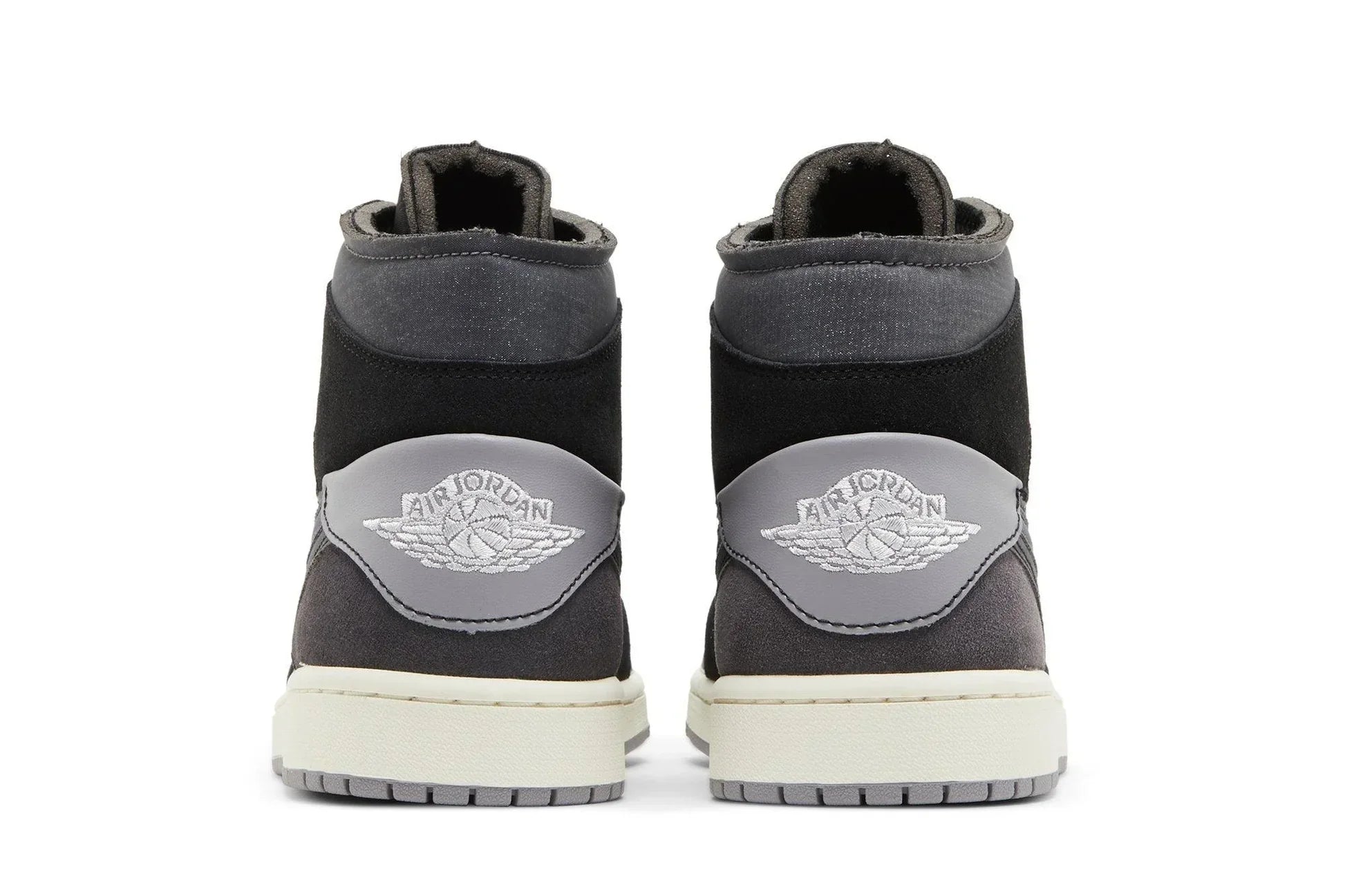 Tênis Air Jordan 1 Mid SE Craft Inside Out Black Preto detalhe do solado