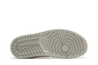 Tênis Air Jordan 1 Mid SE Light Iron Ore Cinza detalhe do material