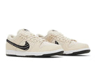 Tênis Nike SB Dunk Low Albino & Preto Jiu-Jitsu detalhe lateral