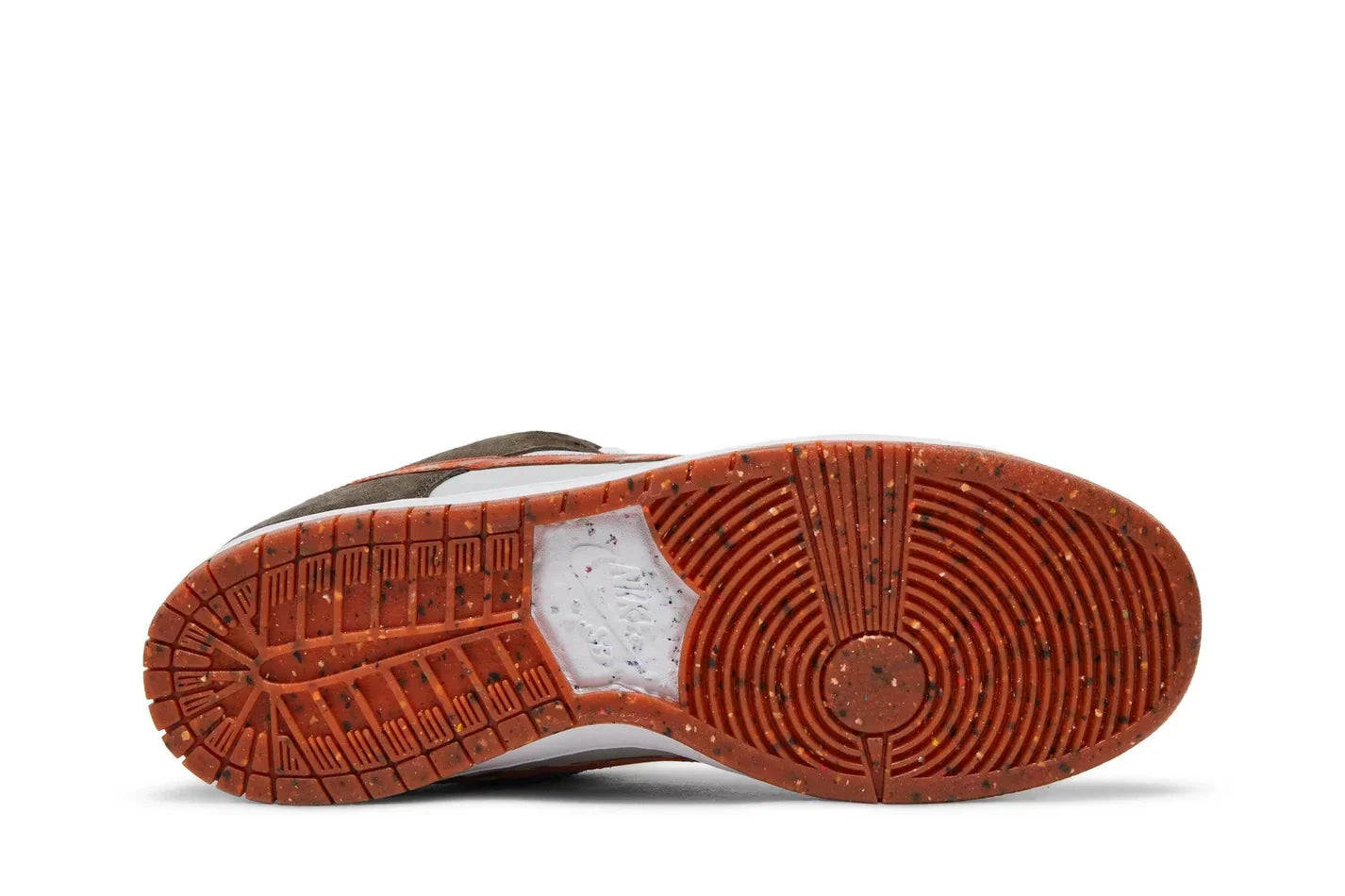 Tênis Crushed D.C. x Nike SB Dunk Low Golden Hour Colorido detalhe do material