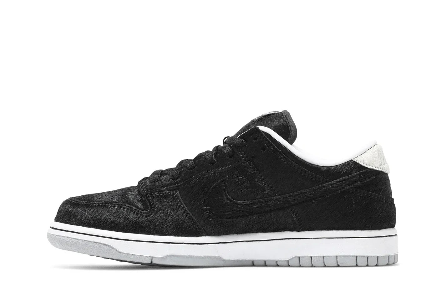 Tênis Medicom Toy x Nike SB Dunk Be@rbrick Preto vista traseira