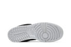 Tênis Medicom Toy x Nike SB Dunk Be@rbrick Preto detalhe lateral