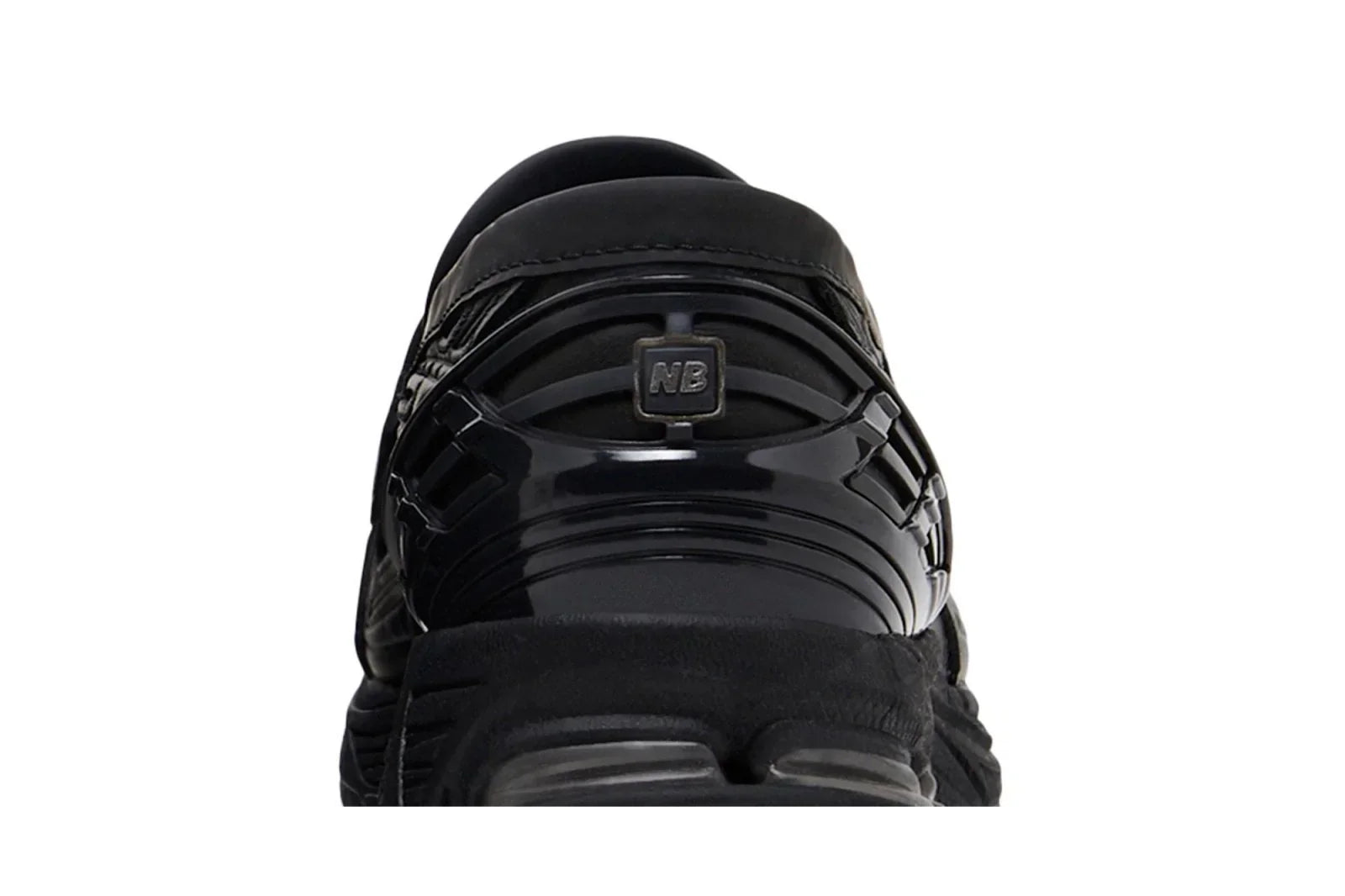 Tênis New Balance 1906L Preto Couro Mesh Preto detalhe frontal