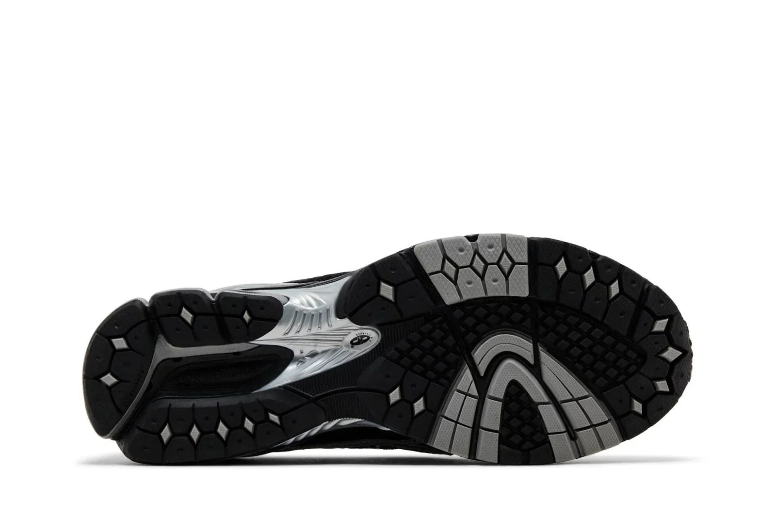 Tênis New Balance 1906L Silver Metallic Black Prateado detalhe do material