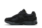 Tênis New Balance 2002R Protection Pack Phantom Cinza Camurça Mesh Preto detalhe lateral