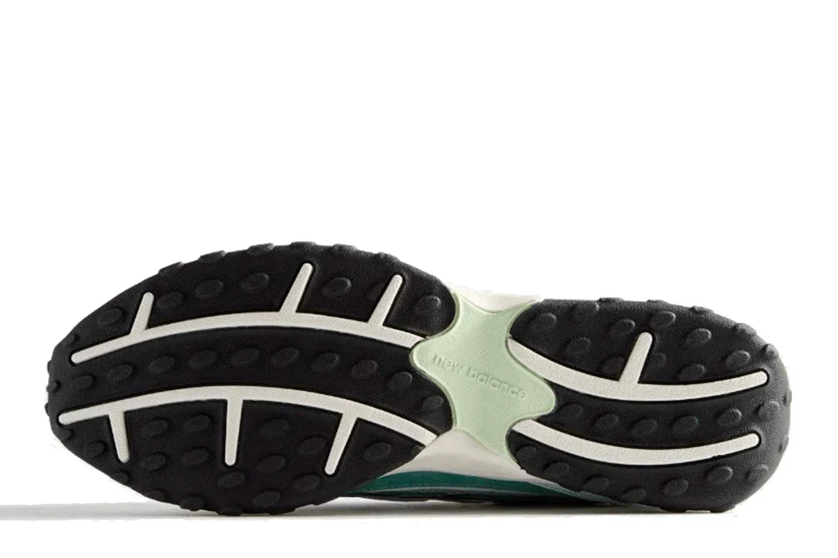 Tênis New Balance 204L Kith Green Silver Verde vista traseira