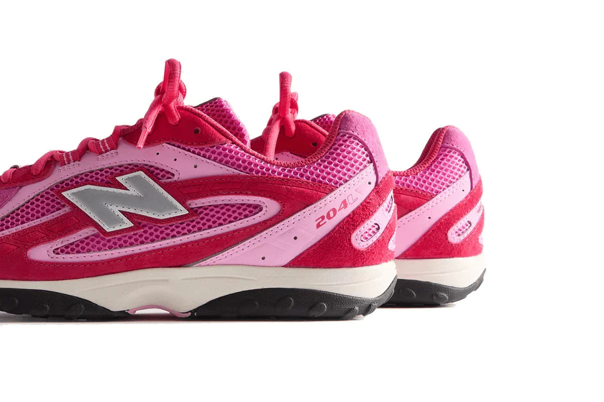 Tênis New Balance 204L Kith Pink Rosa detalhe do solado