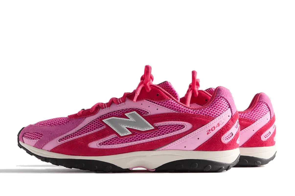 Tênis New Balance 204L Kith Pink Rosa detalhe lateral
