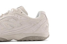 Tênis New Balance 204L Timberwolf Bege detalhe do material