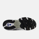 Tênis New Balance 530 Ice Wine Prata detalhe do material