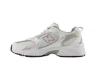 Tênis New Balance 530 Ice Wine Prata vista traseira