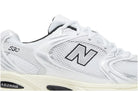Tênis New Balance 530 Silver Cream Prateado detalhe do material