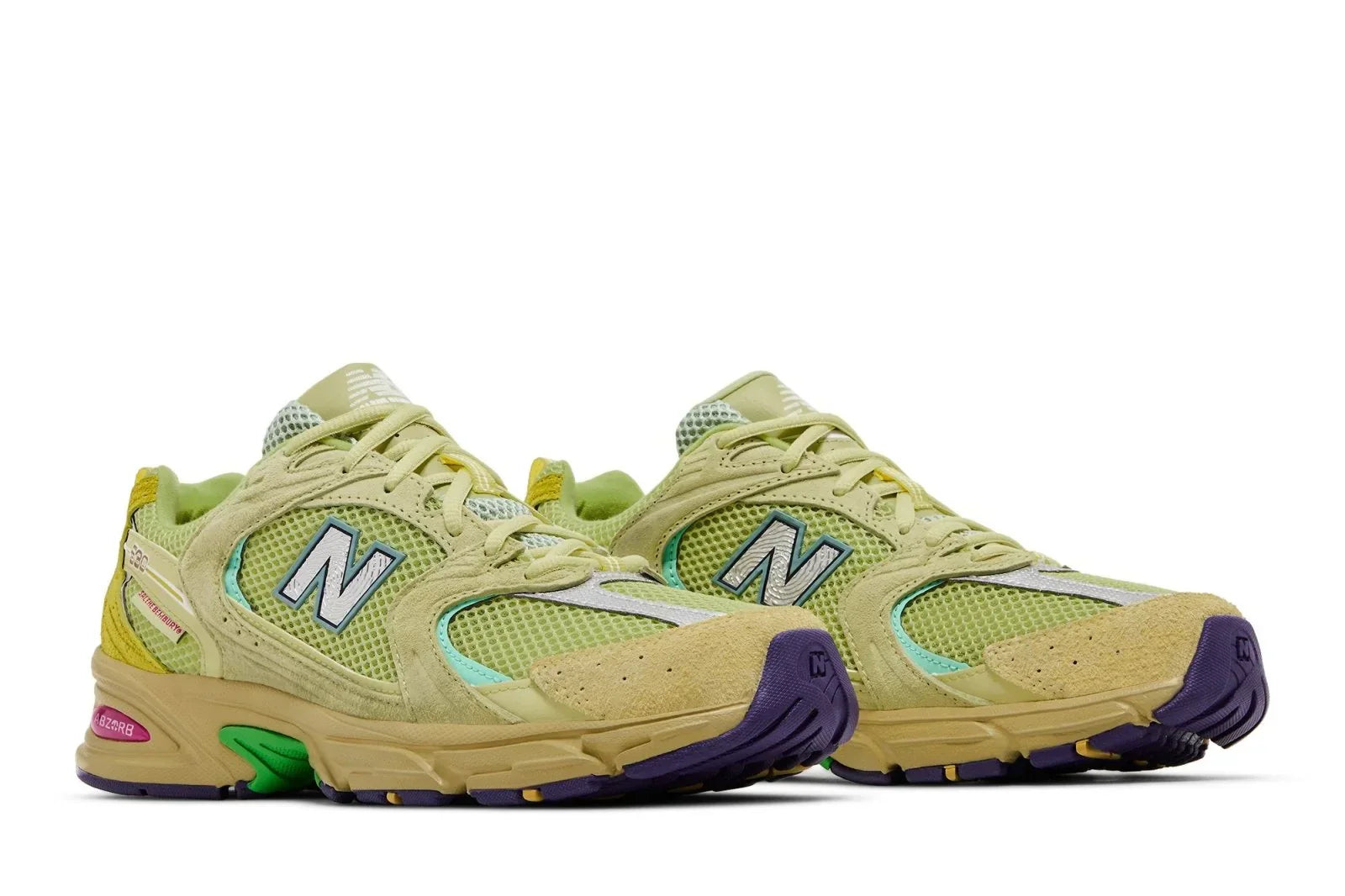 Tênis New Balance 530 x Salehe Bembury Prosperity Be The Prize Verde detalhe do material