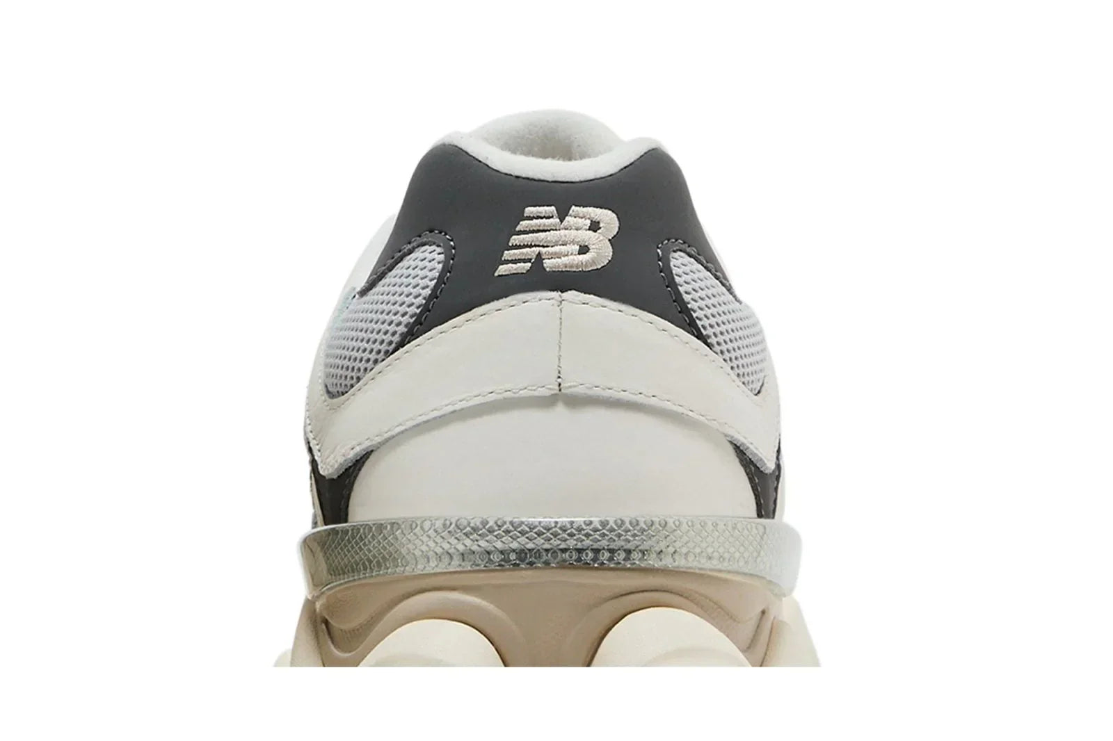 Tênis New Balance 9060 Grey Day 2025 Cinza detalhe do solado