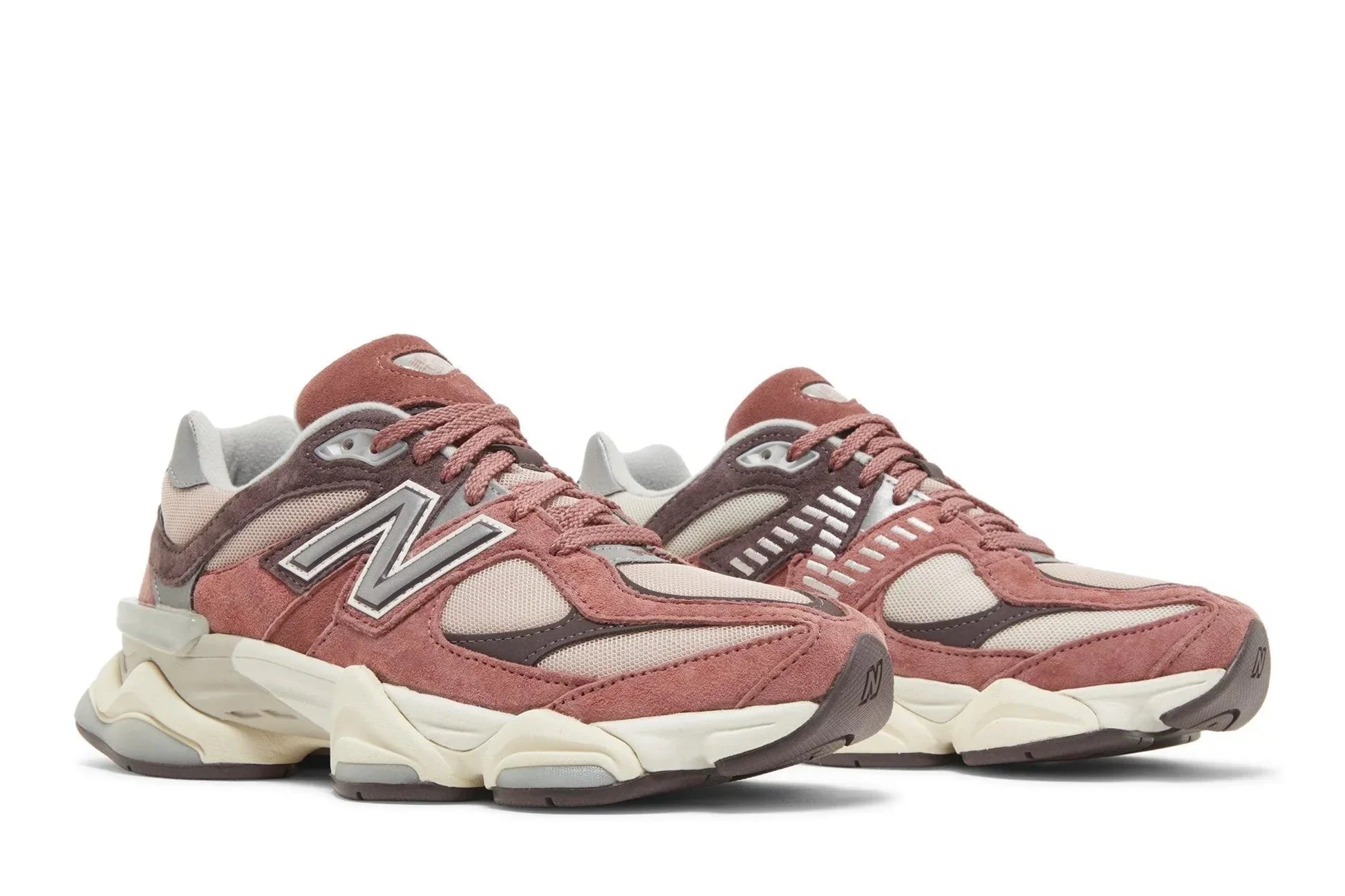 Tênis New Balance 9060 Mineral Red Truffle Rain Cloud Vermelho vista superior
