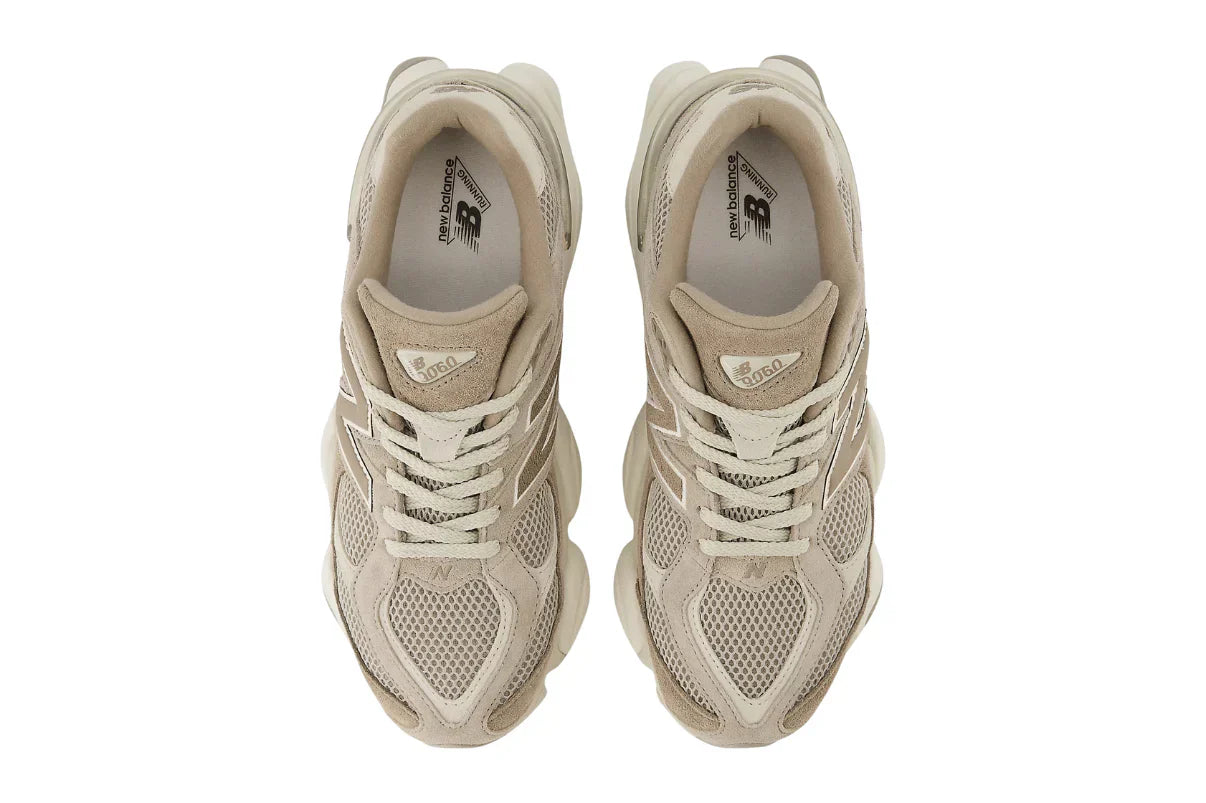 Tênis New Balance 9060 Mushroom Arid Stone Bege detalhe do solado