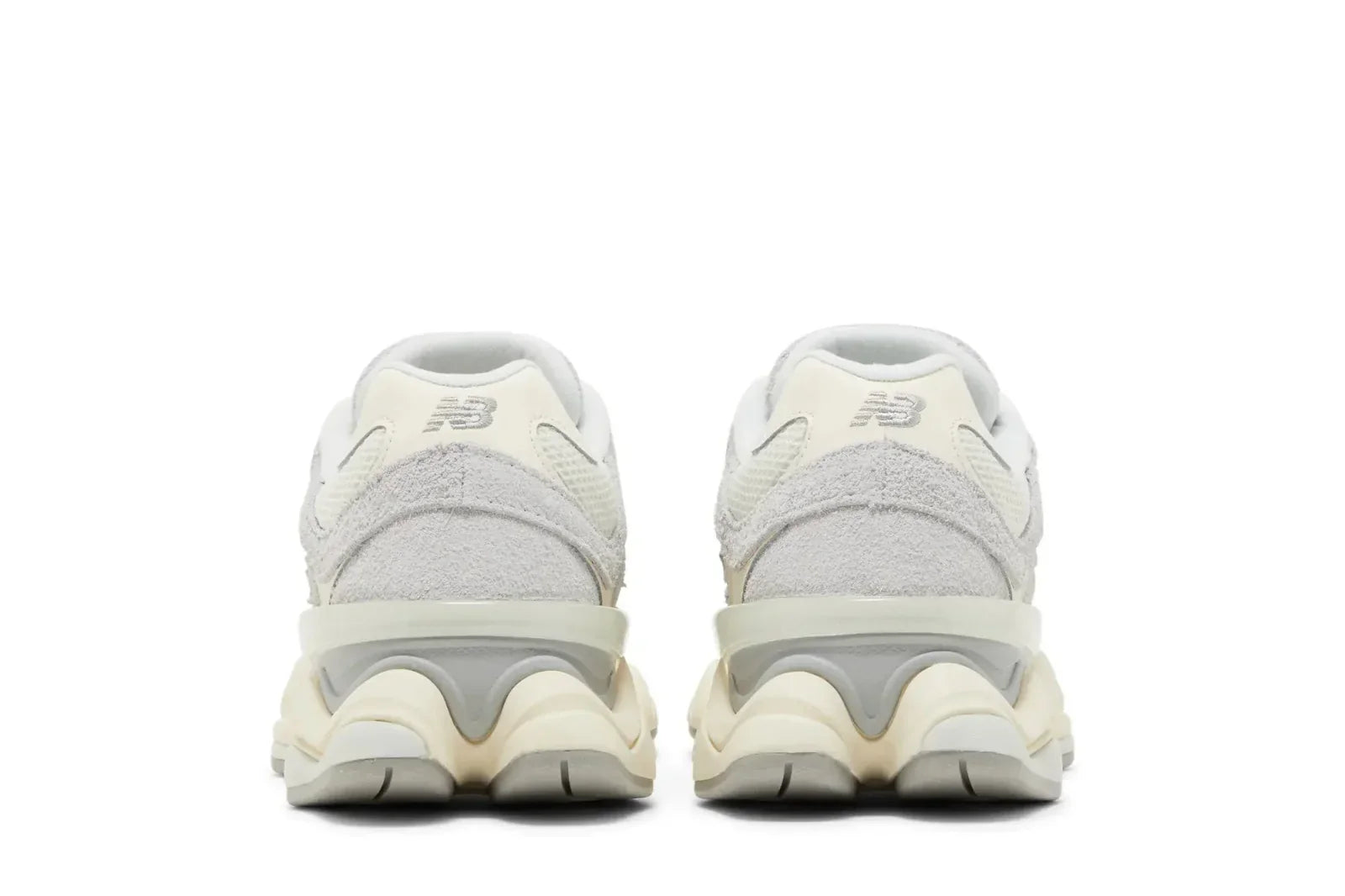 Tênis New Balance 9060 Quartz Grey Cinza detalhe do solado