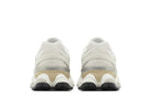 Tênis New Balance 9060 Sea Salt Moonbeam Branco detalhe do solado