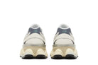 Tênis New Balance 9060 Sea Salt New Spruce Dark Artic Grey Cinza vista traseira