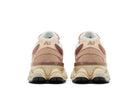 Tênis New Balance 9060 Sparrow Flat Taupe Marrom detalhe do solado