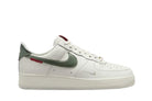 Tênis Nike Air Force 1 07 LE Year of Snake 2025 Branco vista superior