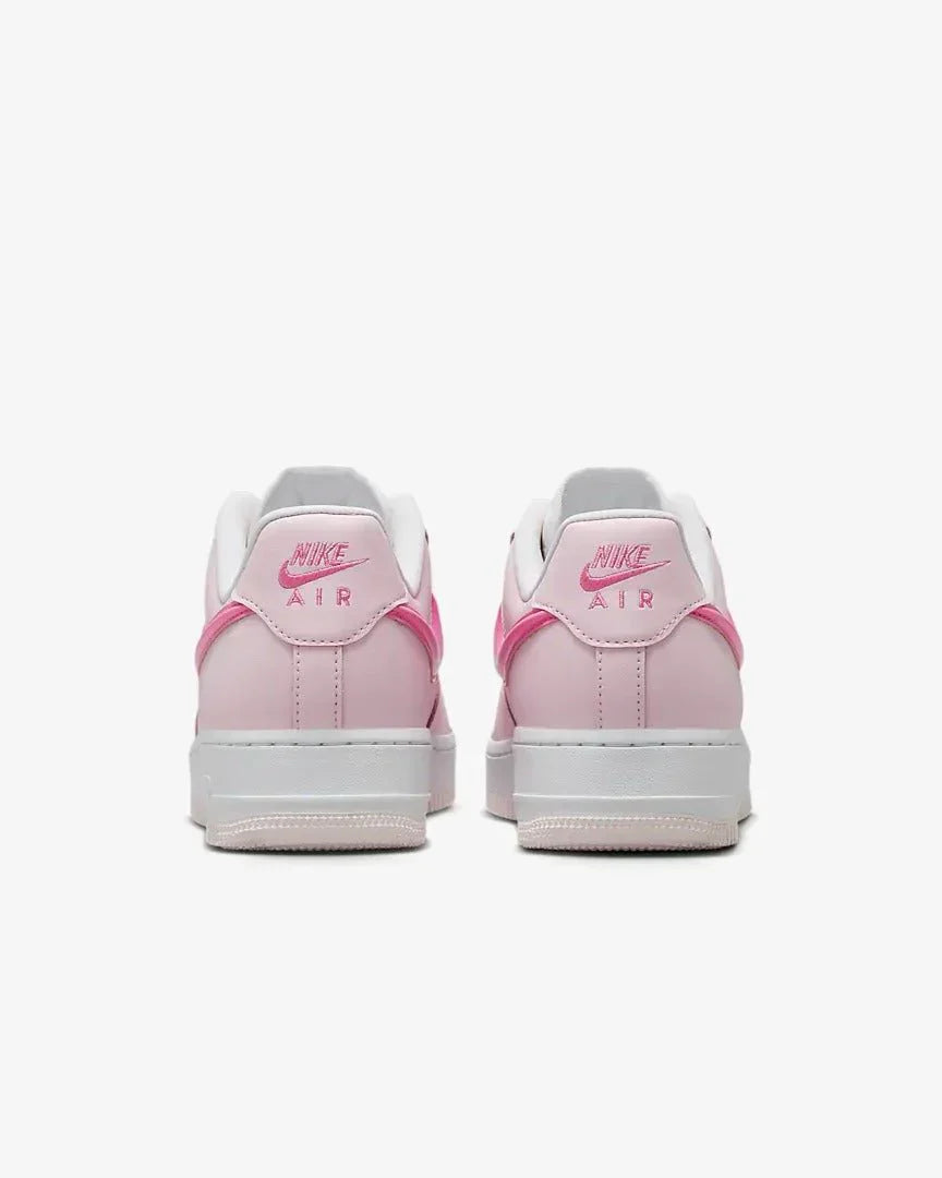 Tênis Nike Air Force 1 07 Lx Paw Print Rosa vista traseira