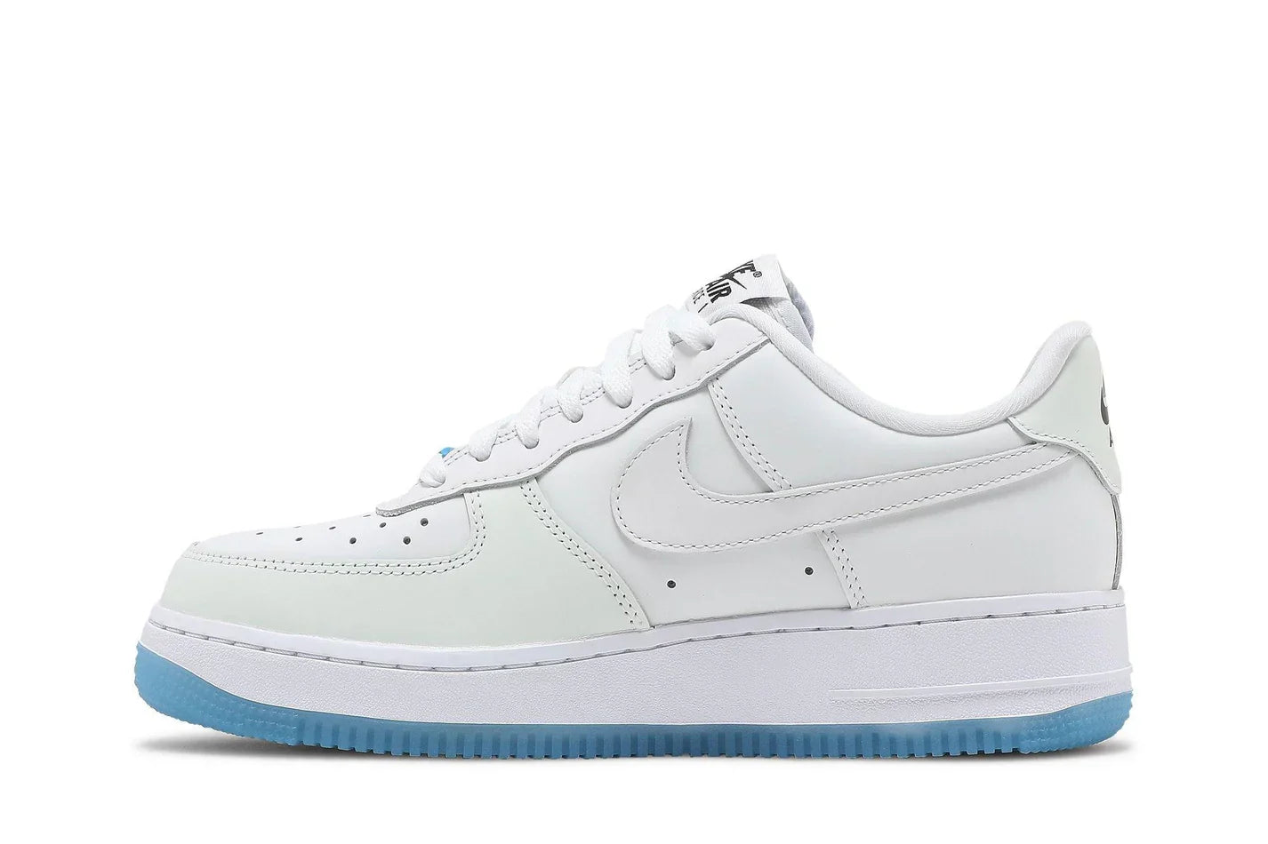 Tênis Nike Air Force 1 Low LX UV Reactive Branco detalhe lateral