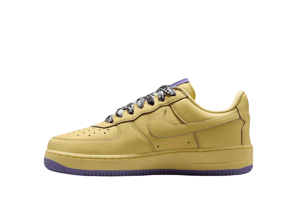 Tênis Nike Air Force 1 Low Protro Kobe Bryant Mamba Mentality Amarelo vista adicional