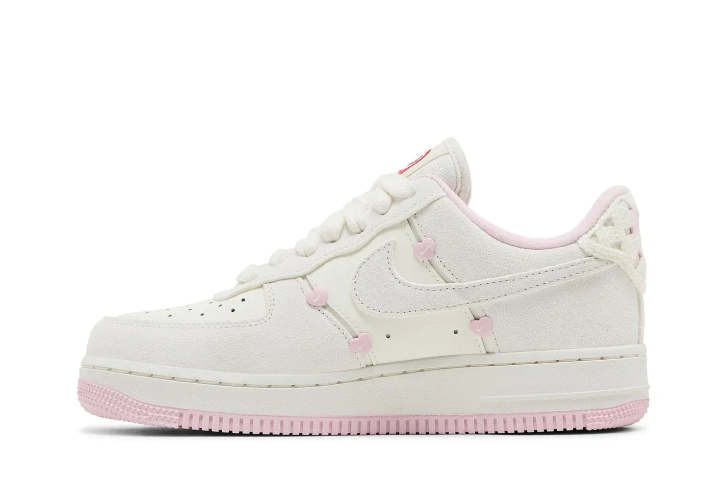 Tênis Nike Air Force 1 Low Valentines Day (2025) Branco vista traseira