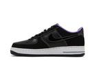 Tênis Nike Air Force 1 Low World Champ Lakers Preto detalhe lateral