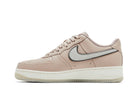 Tênis Nike Air Force 1 Low x A Ma Maniére While You Were Sleeping Rose detalhe do material