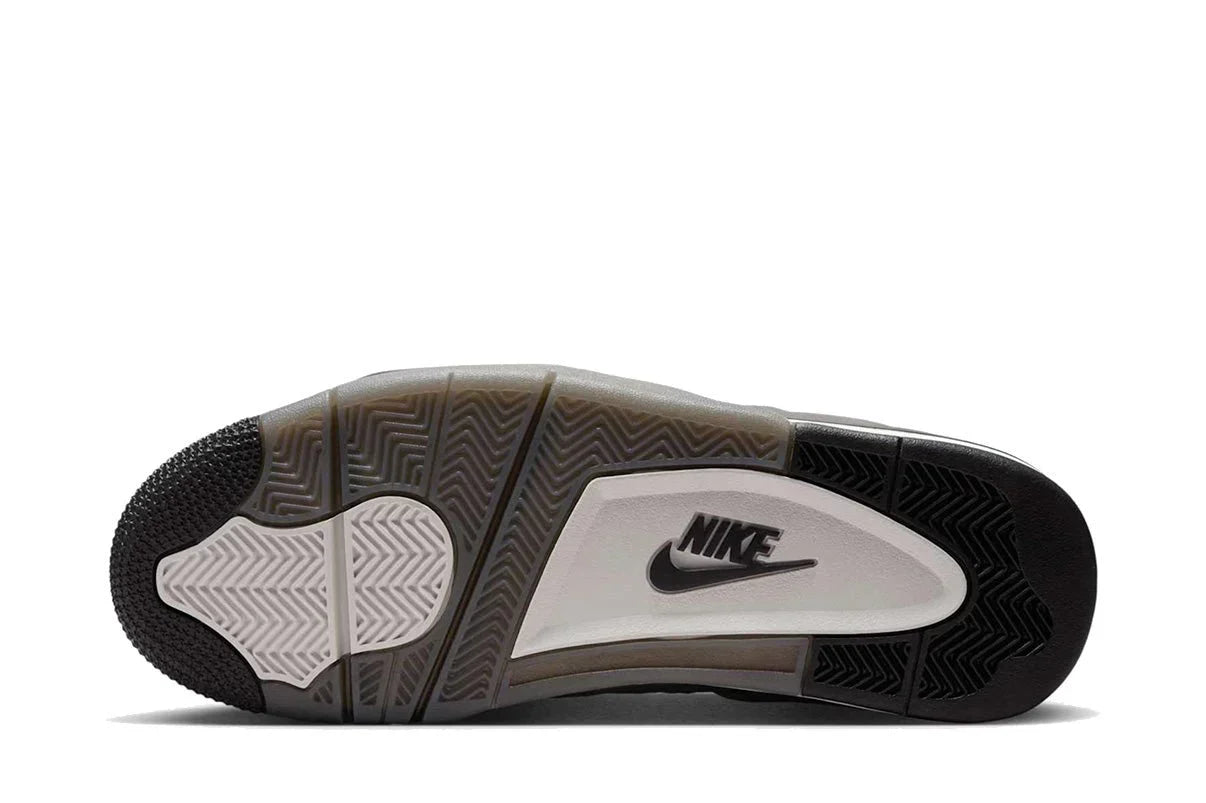 Tênis Nike Air Jordan 4 Cave Stone and Black Marrom vista traseira