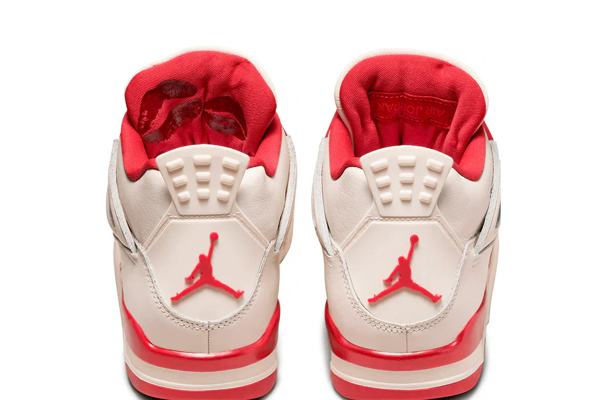 Tênis Nike Air Jordan 4 Retro Valentines Day Sierra Red Vermelho vista traseira