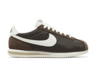 Tênis Nike Cortez Baroque Brown Marrom vista lateral