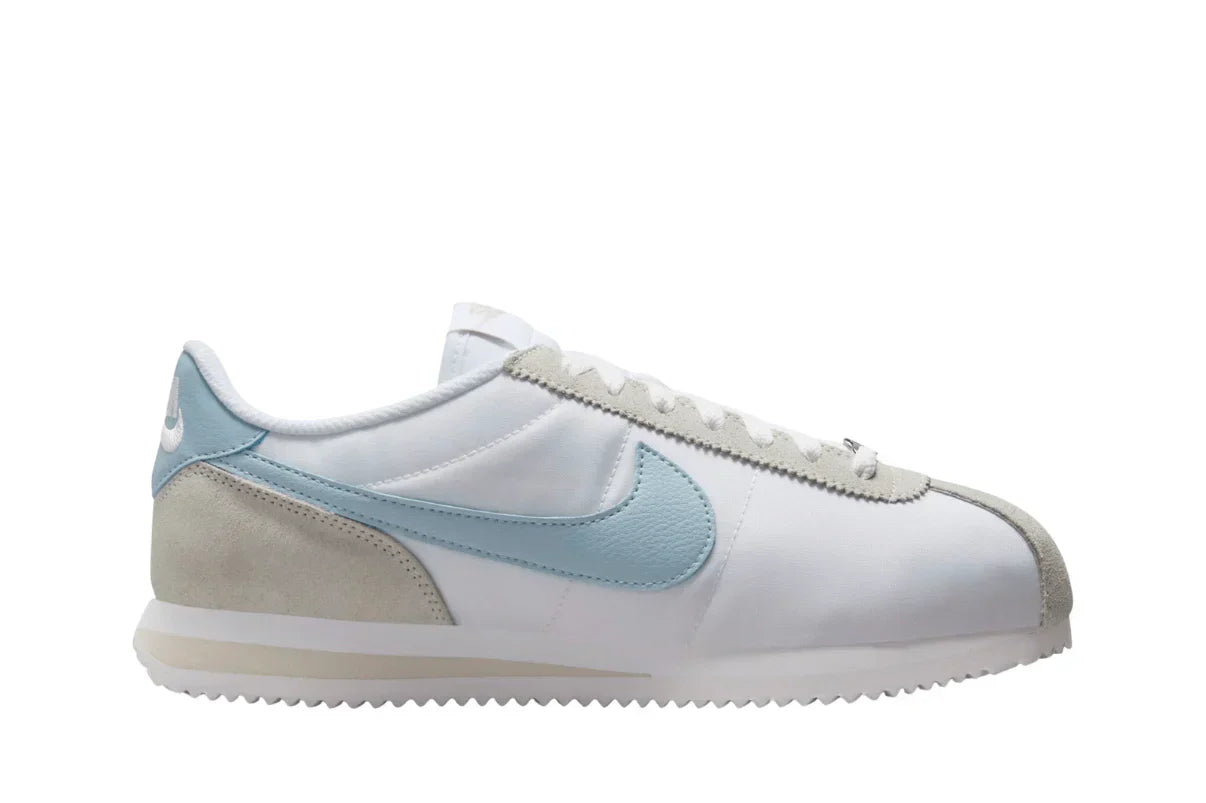 Tênis Nike Cortez Light Armory Navy Blue Branco vista lateral